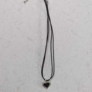 Black heart pendant necklace